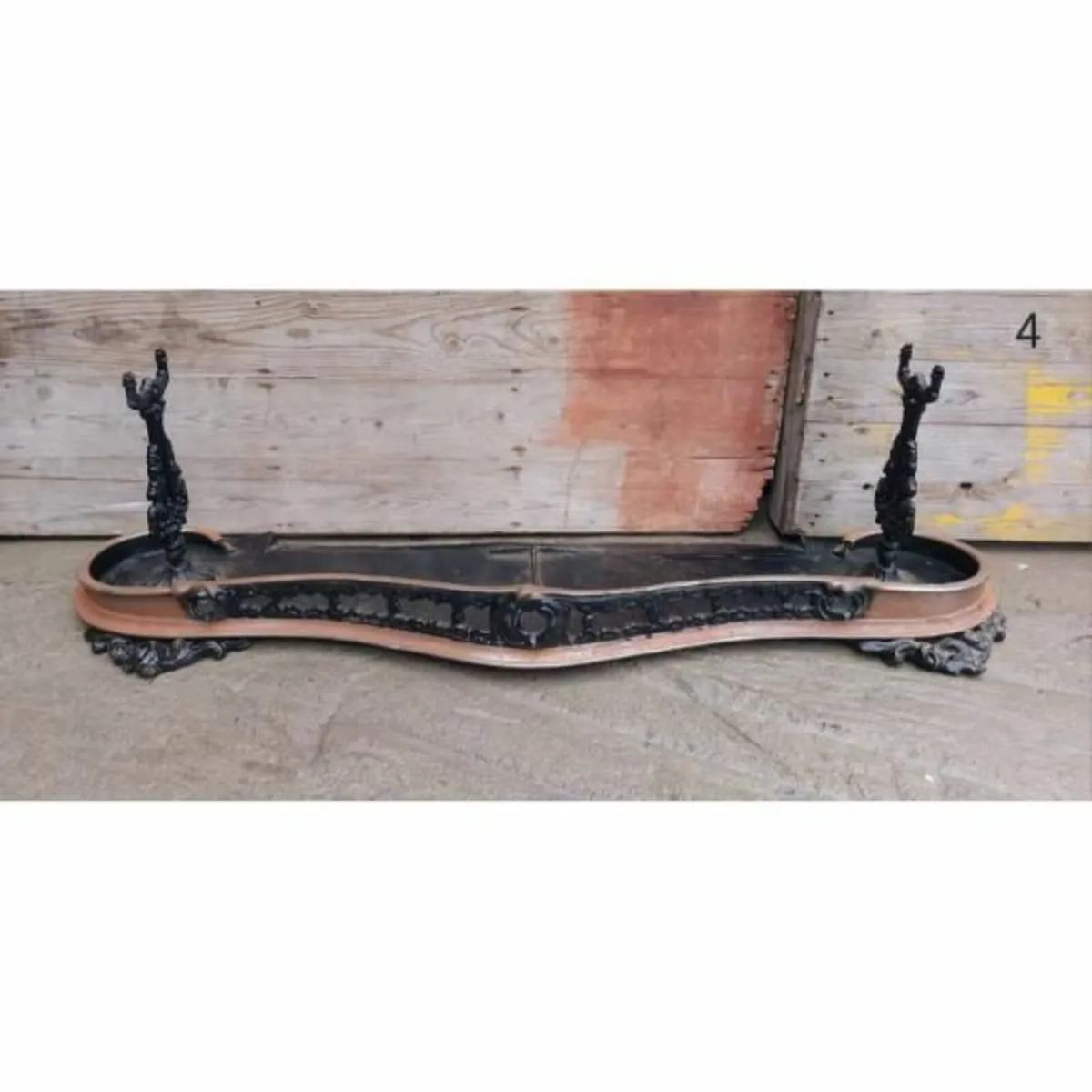Cast Iron Fire Fender – KAS323 - Image 2