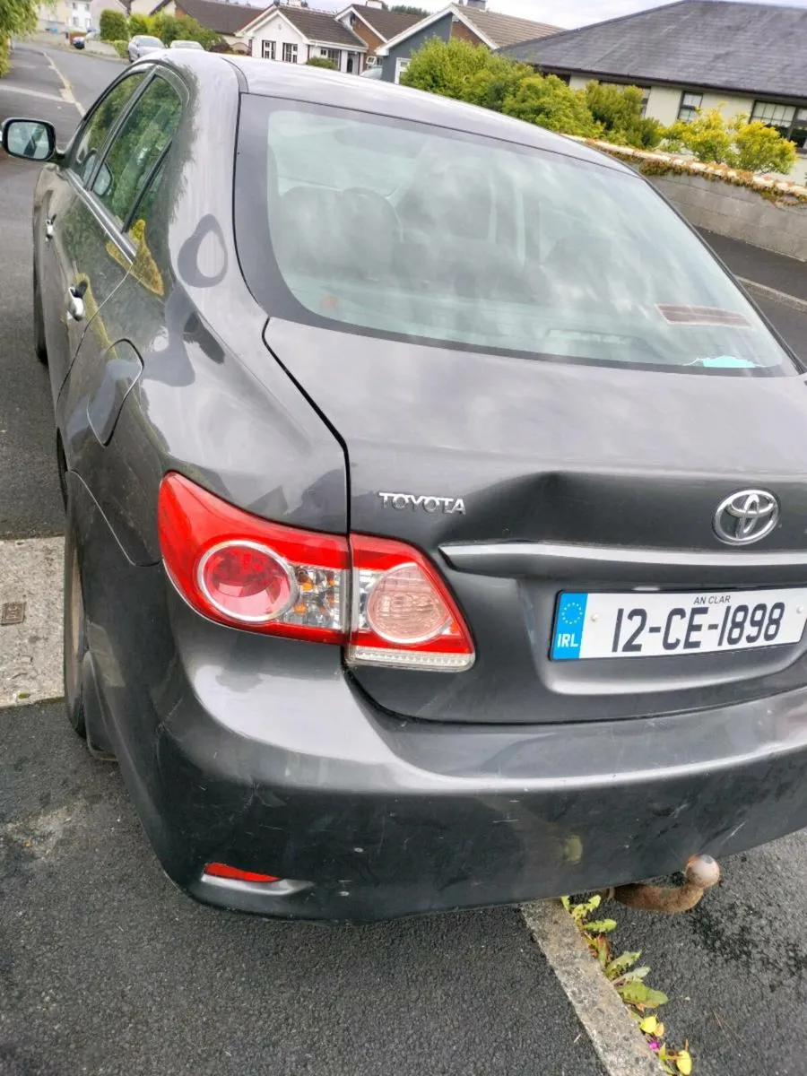Toyota Corolla - Image 2