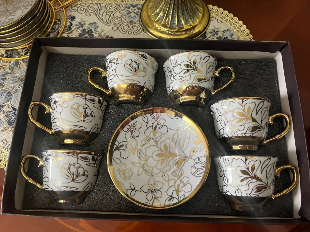 Vintage Delicate Floral Designed Ceramic Set/NEW - Image 2