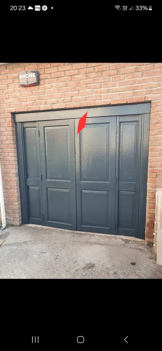 Garage door - Image 1