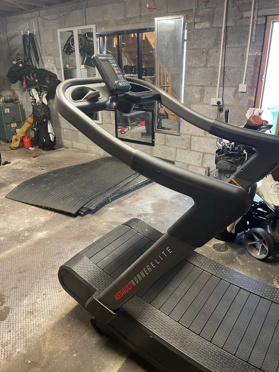 Assault Runner Elite Treadmill - Image 4