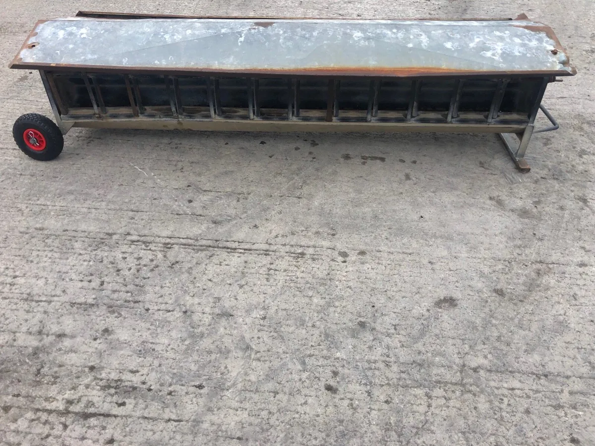 Lamb creep feeder - Image 1