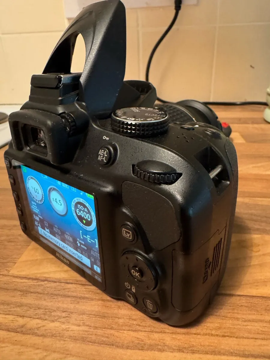 Nikon D3400 - Image 1