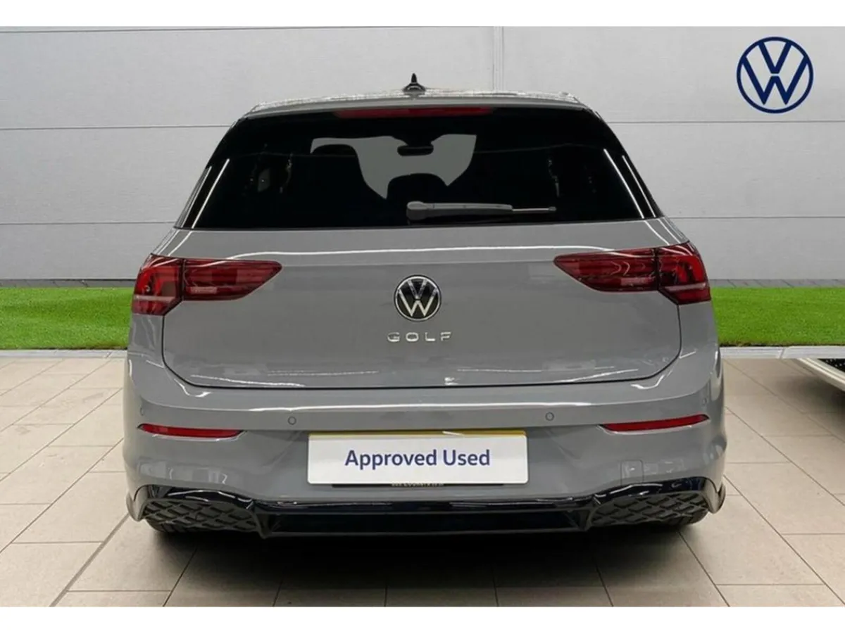 Volkswagen Golf R-LINE 2.0 TDI 150HP Automatic - Image 4