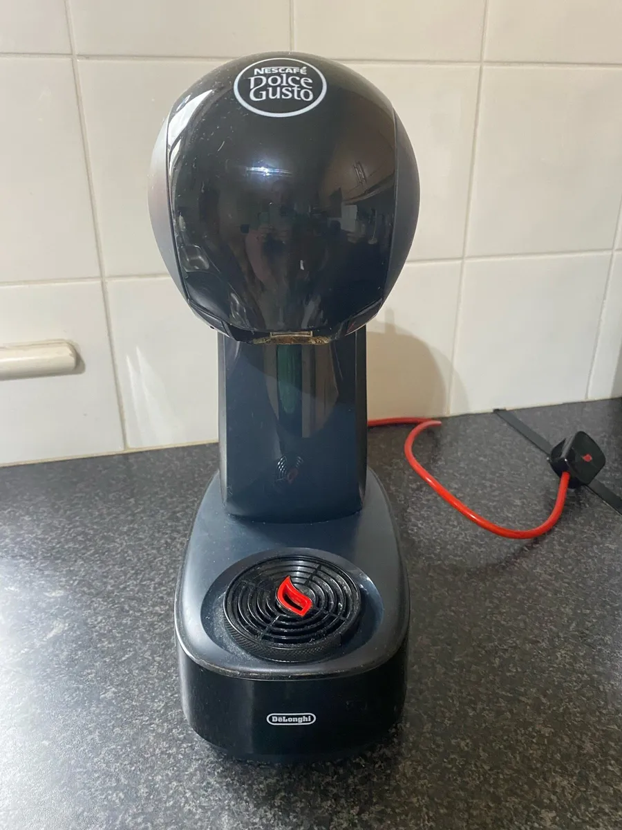 Dolce Gusto coffee machine - Image 1