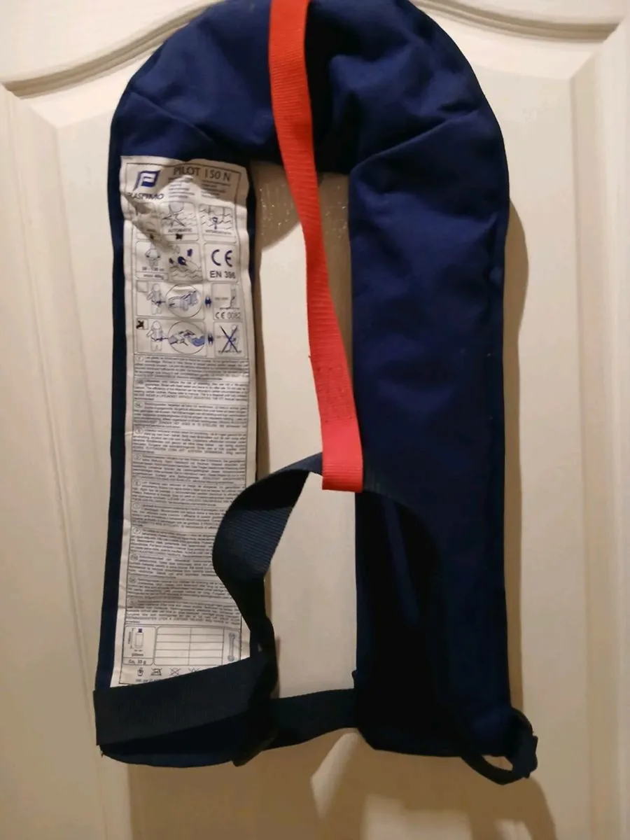 Yamaha Life Jacket - Image 3