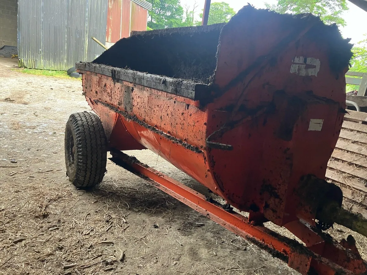Dung spreader - Image 1