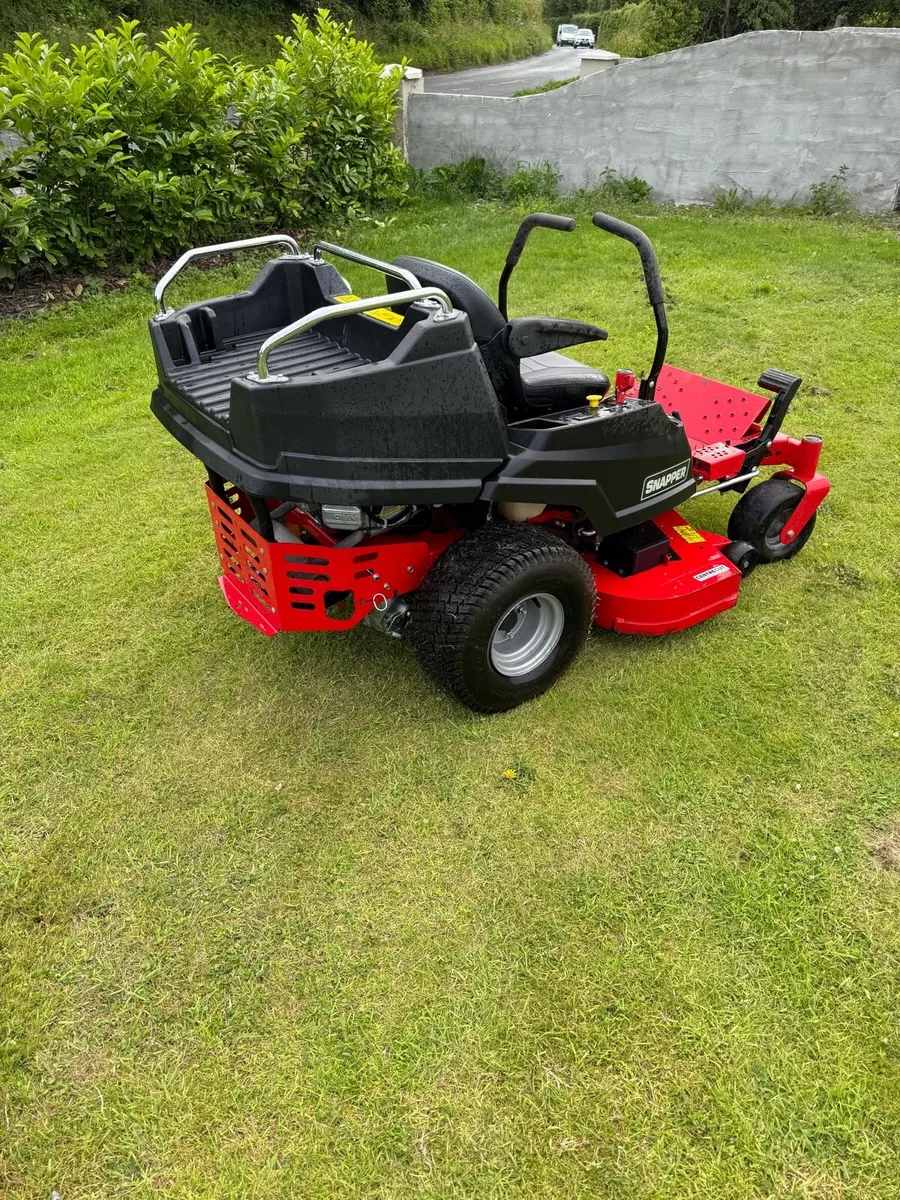 Snapper ztx275 zero turn lawnmower - Image 3