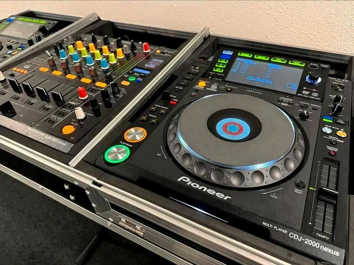 Pioneer Nexus DJ Set – 2x CDJ-2000 + 1x DJM-900NXS - Image 2