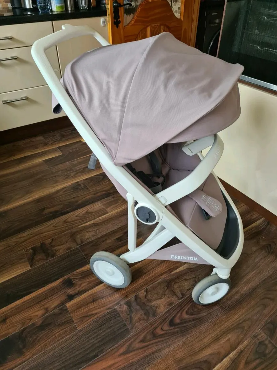 Greentom Classic Lightweight Stroller - Image 1