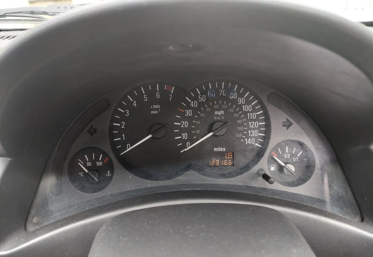 Opel Corsa 2004 - Image 4