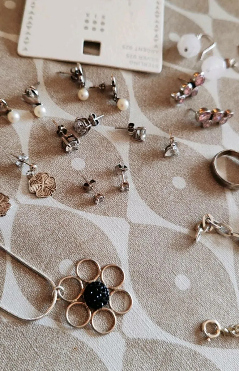 Silver earrings, rings, bracelets etc - Image 2