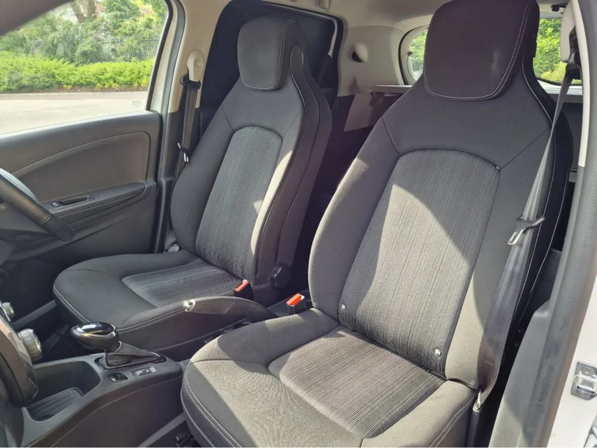 Renault Zoe Dynamique 2 Seater Commercial Low KMS - Image 4