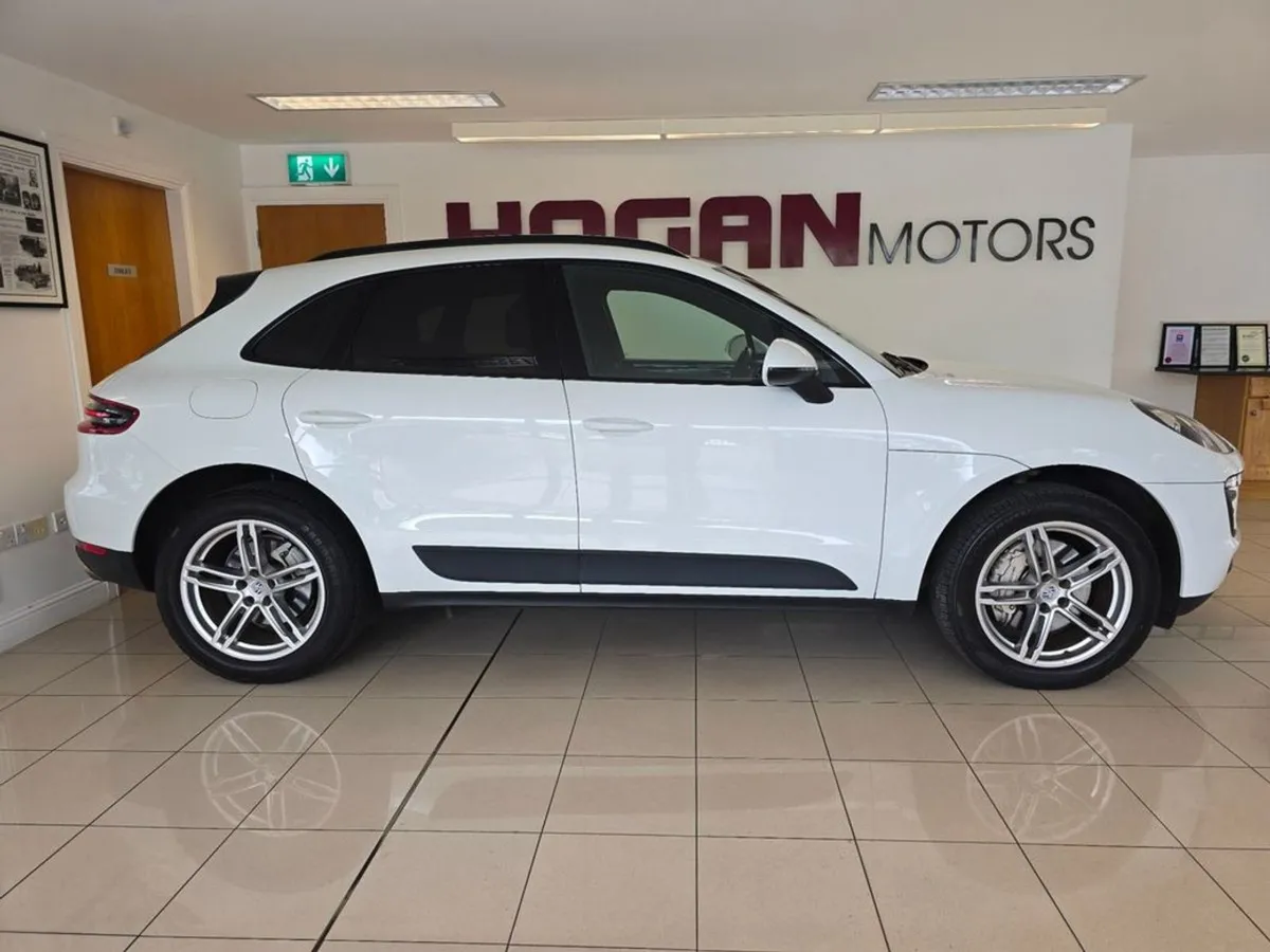 Porsche Macan S Diesel 4DR Automatic - Image 3
