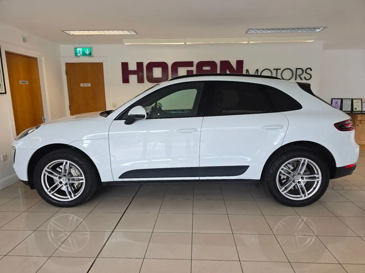 Porsche Macan S Diesel 4DR Automatic - Image 4