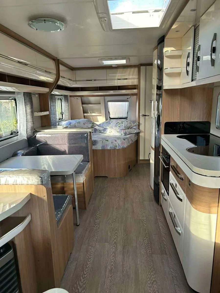 Hobby caravan 6 berth - Image 4