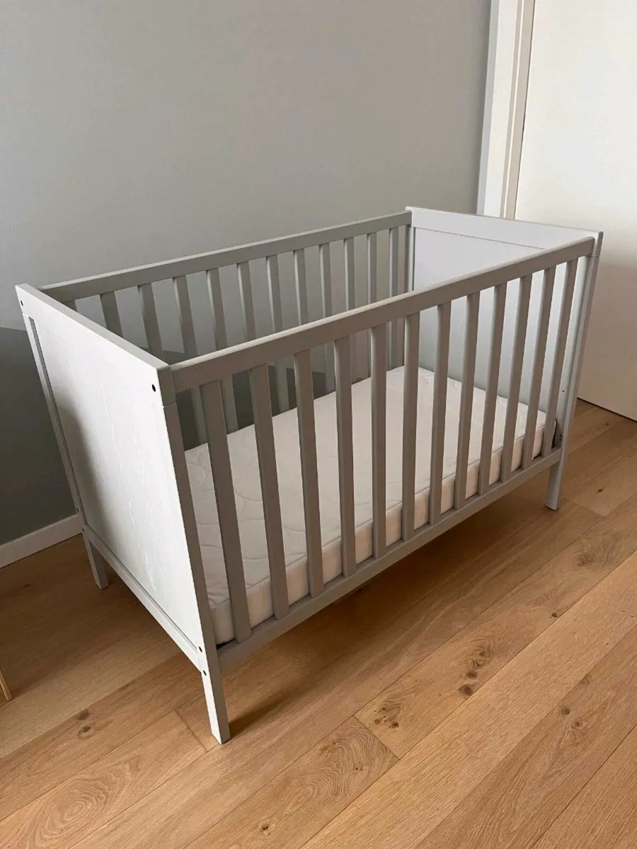 Ikea Sundvik Cot bed with Mattress 140x70cm - Image 2