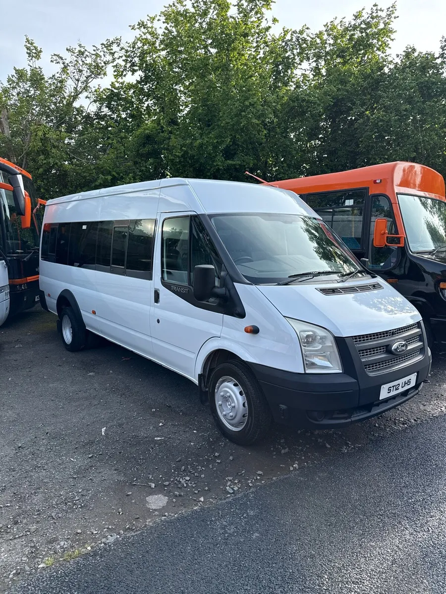 Bus - Image 1
