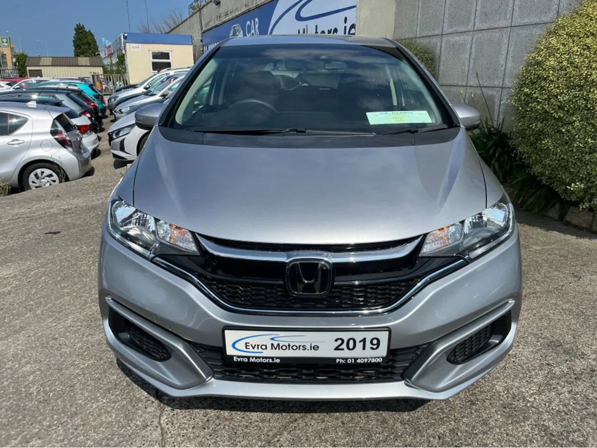 Honda Fit Automatic Hybrid 1.5 Petrol //keyless E - Image 3