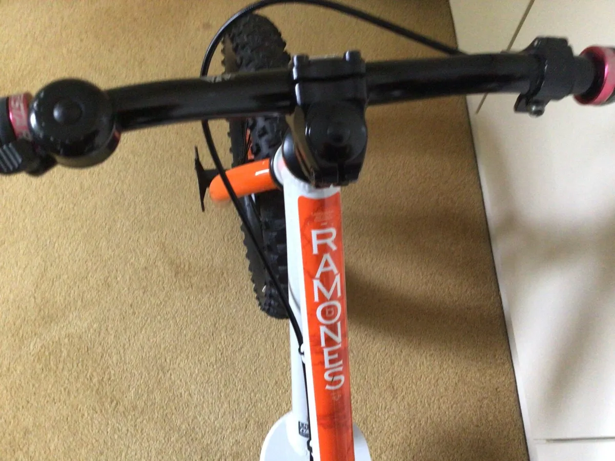Child’s bike - Image 4