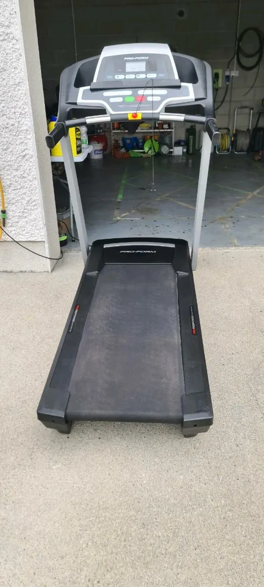 Proform 650 treadmill. - Image 3