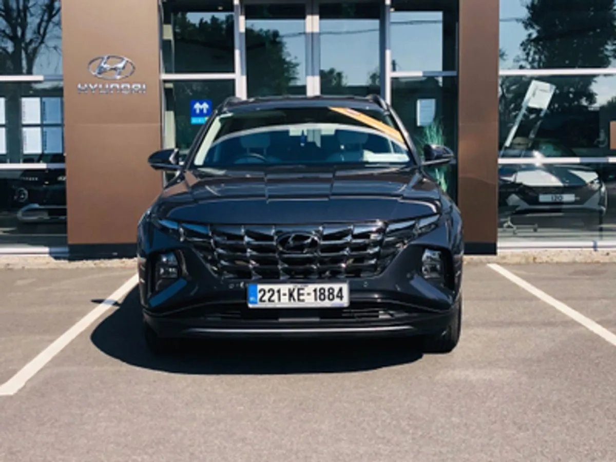 Hyundai Tucson Executive Plus 1.6 Diesel - Image 2