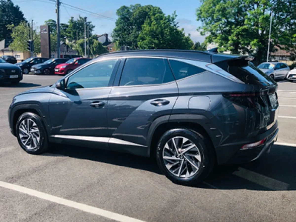 Hyundai Tucson Executive Plus 1.6 Diesel - Image 4