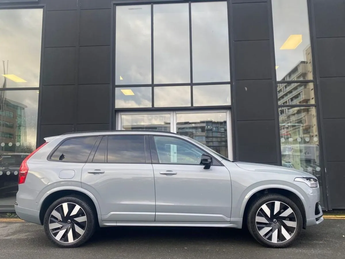 Volvo XC90 T8 Dark Plus Recharge AWD Auto (phev) - Image 4