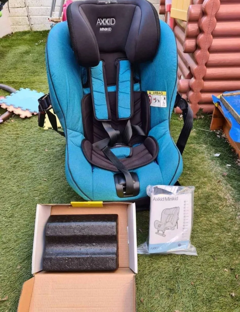 Axkid Minikid 2.0 RWF Car Seat 9-25kg - Image 1