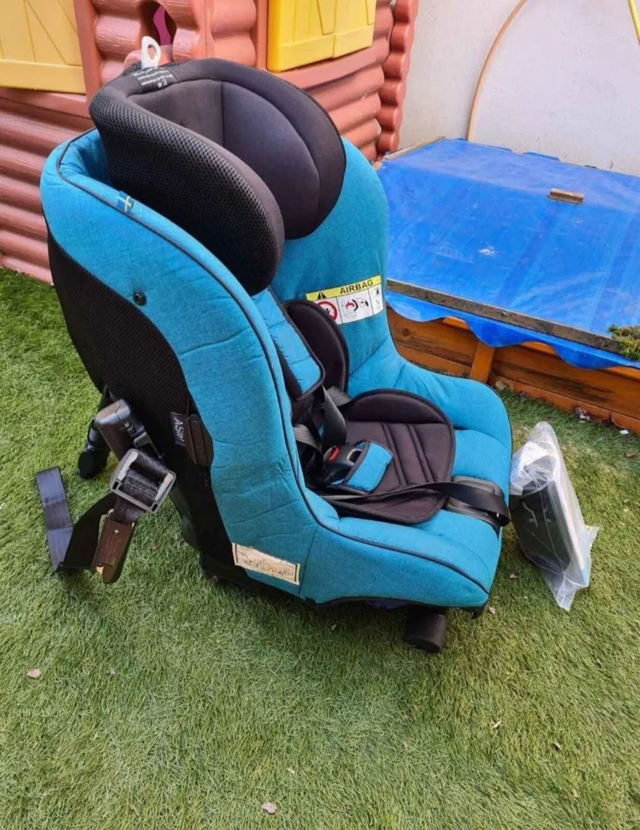 Axkid Minikid 2.0 RWF Car Seat 9-25kg - Image 2