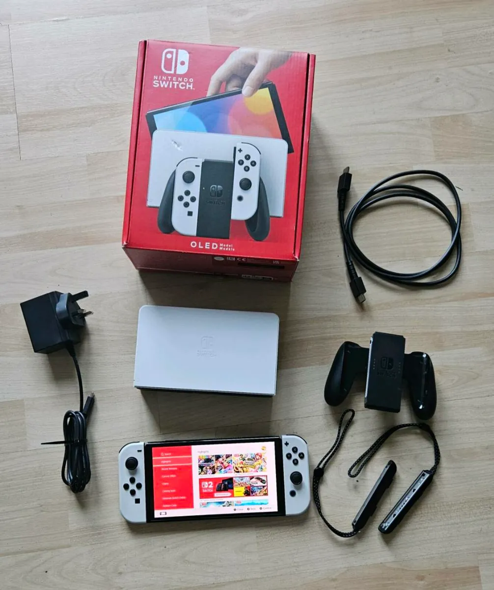 Nintendo switch OLED - Image 2