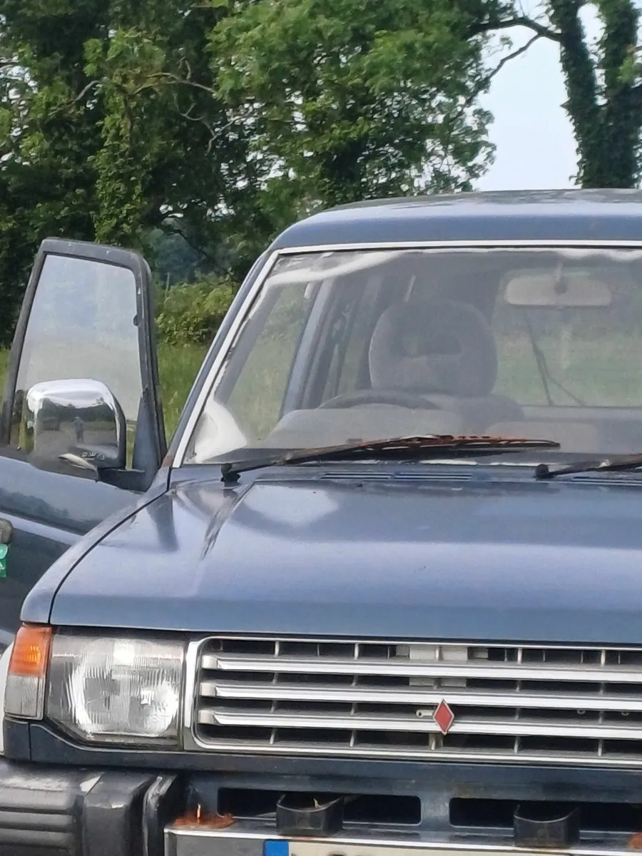 Mitsubishi Pajero 1995 vintage - Image 1