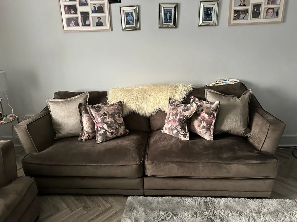 2 seater and 4 seater couch - Image 1