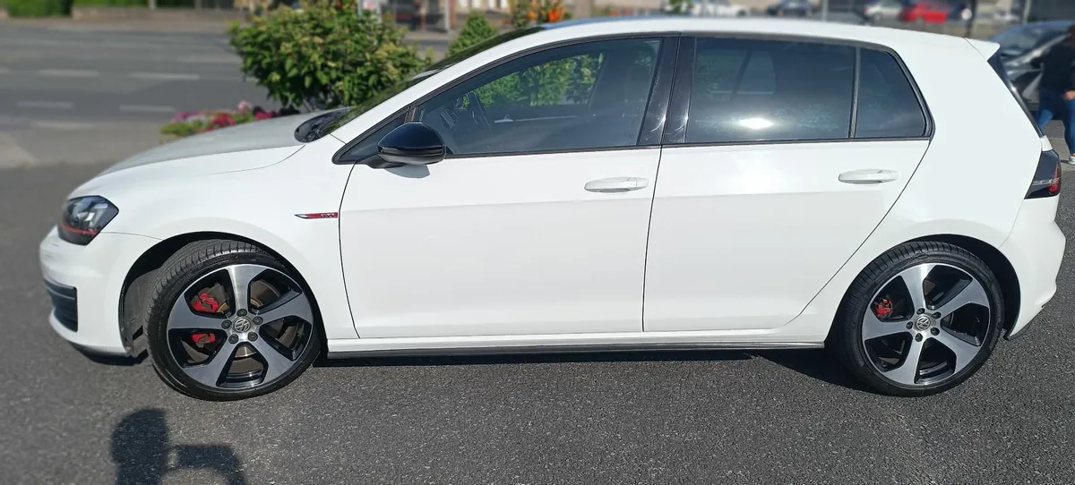 VW Golf Gti 2017 Auto Low KMS NCT 2027 Irish car - Image 4
