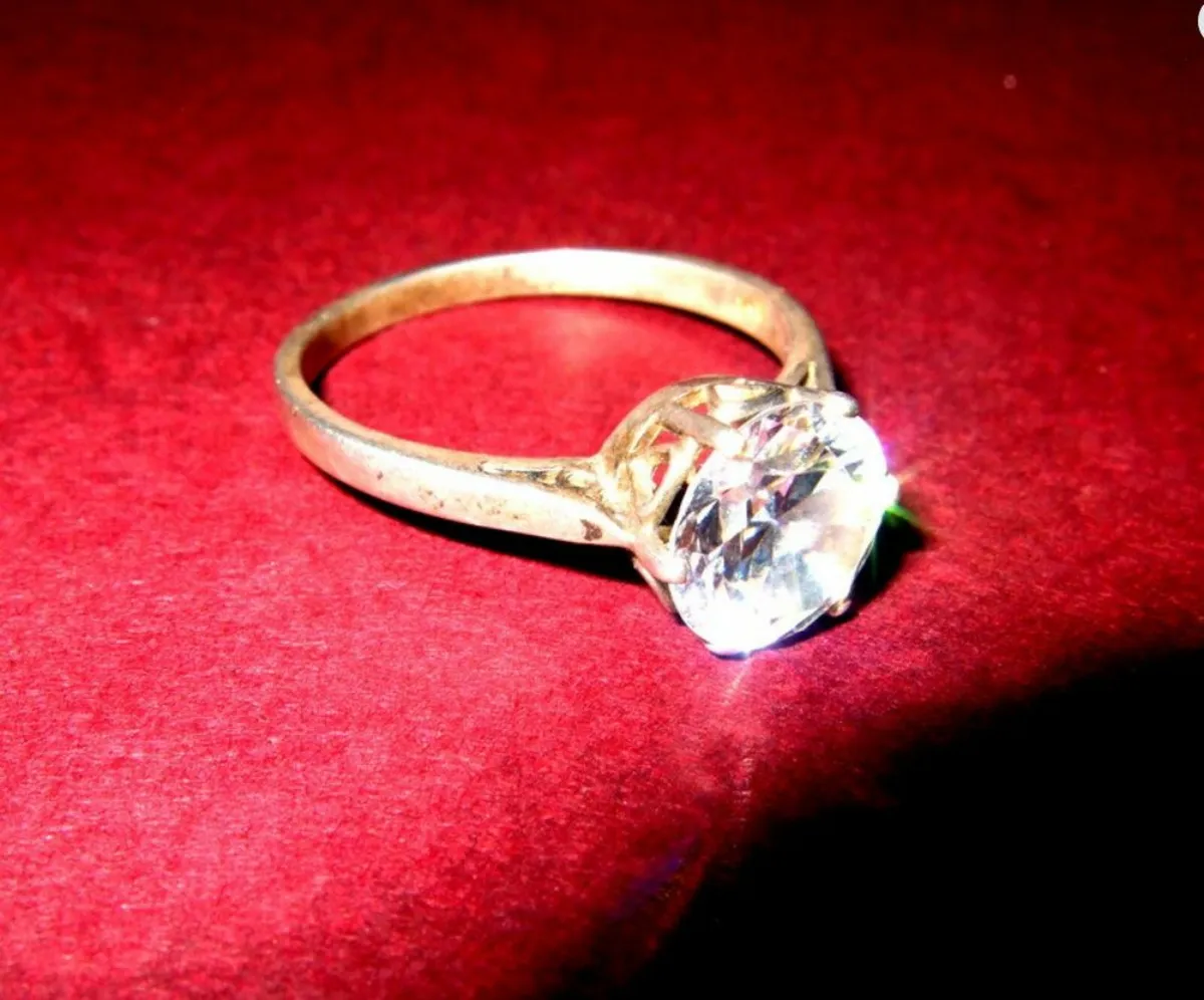 Vintage Hallmarked Silver Solitaire - Image 3