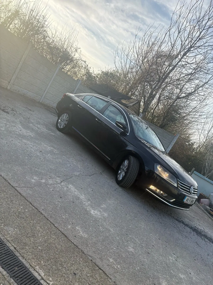 Volkswagen Passat 1.6 - Image 1