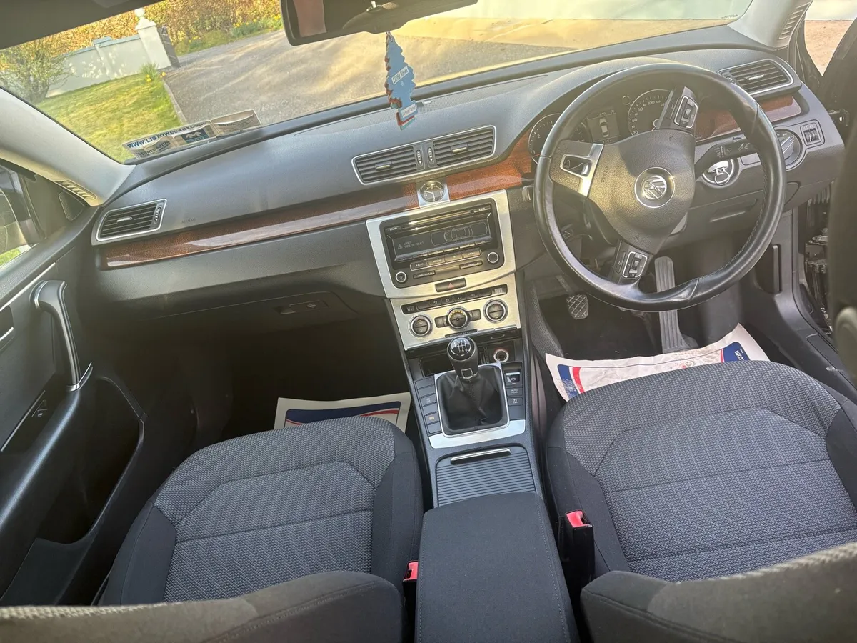 Volkswagen Passat 1.6 - Image 4