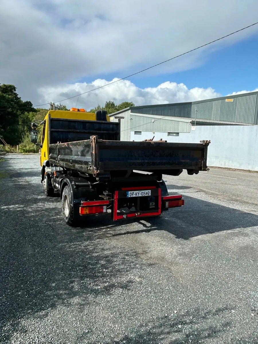 2007 Daf Hook Truck - Image 2