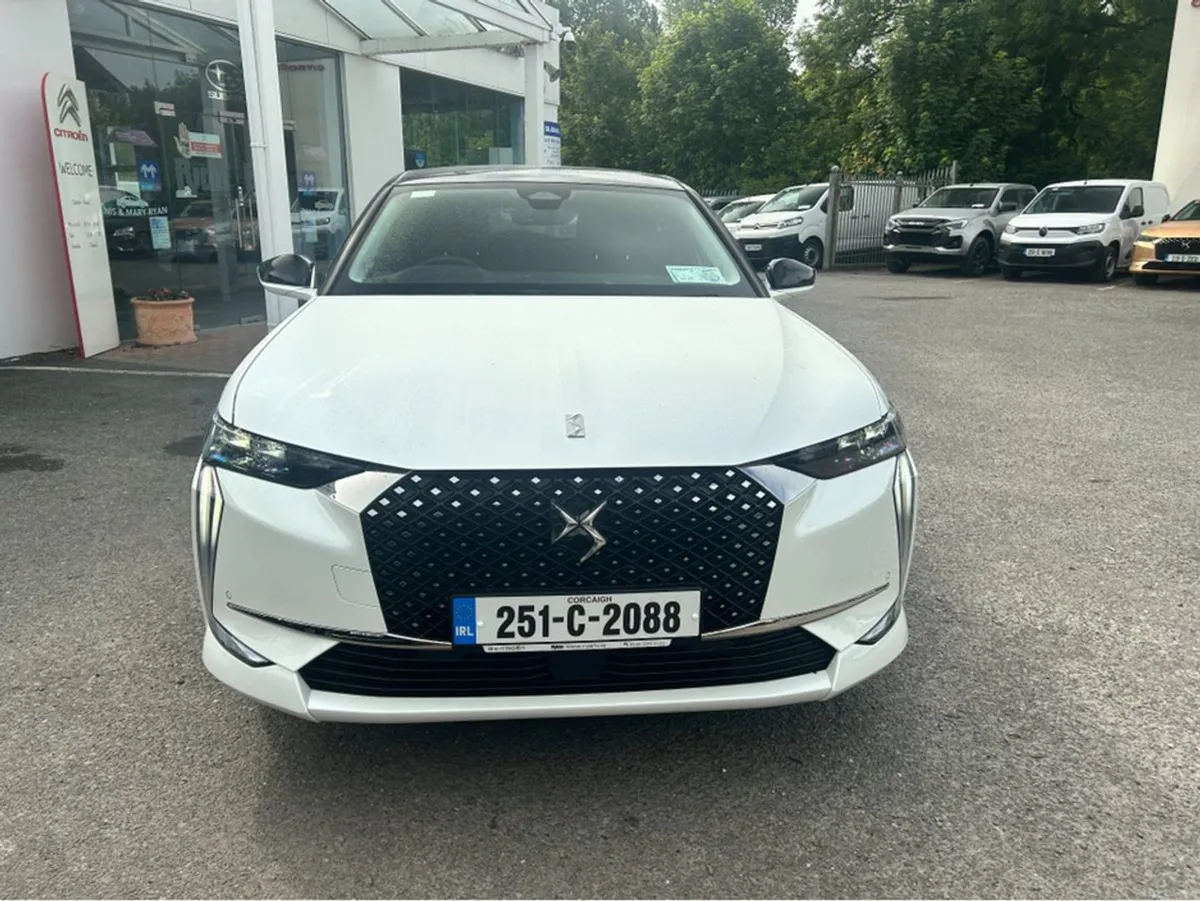 DS Automobiles DS 4 Trocadero 1.2 130 Auto 5DR - Image 2