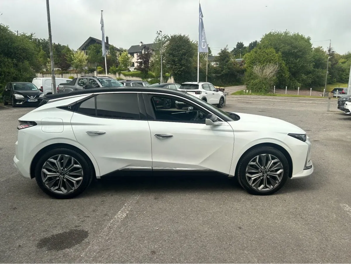 DS Automobiles DS 4 Trocadero 1.2 130 Auto 5DR - Image 4
