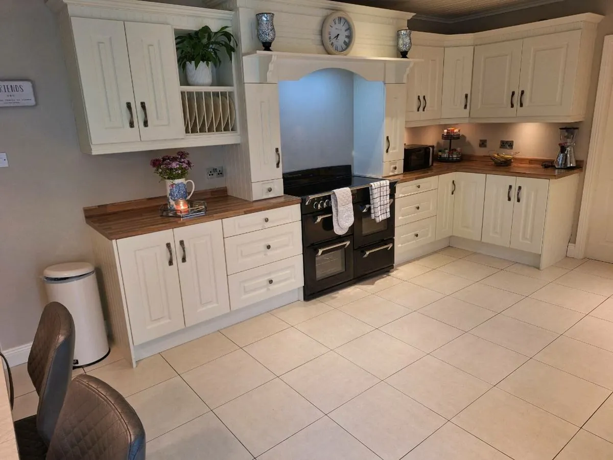 Kitchen - Image 3