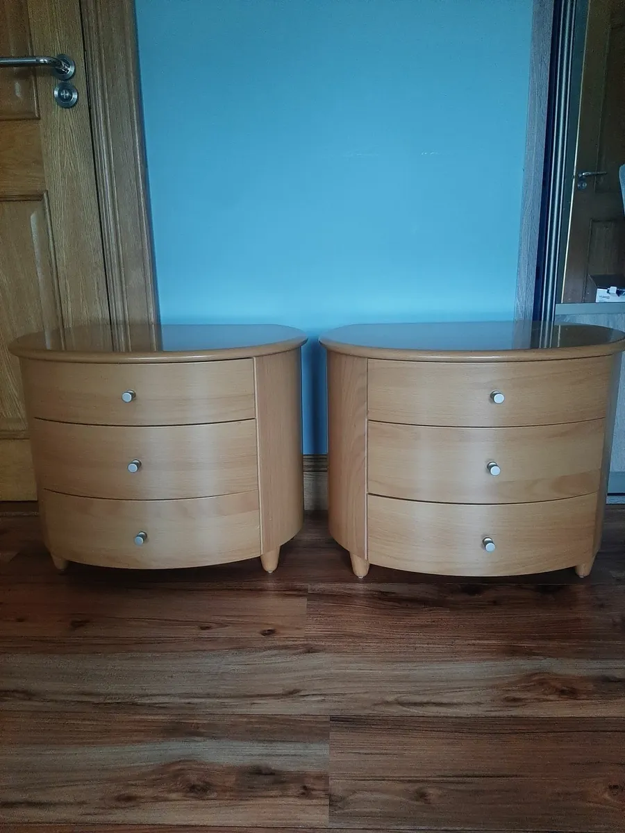 Bedside lockers
