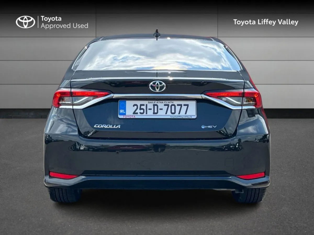 Toyota Corolla Corolla Saloon SOL - Image 4