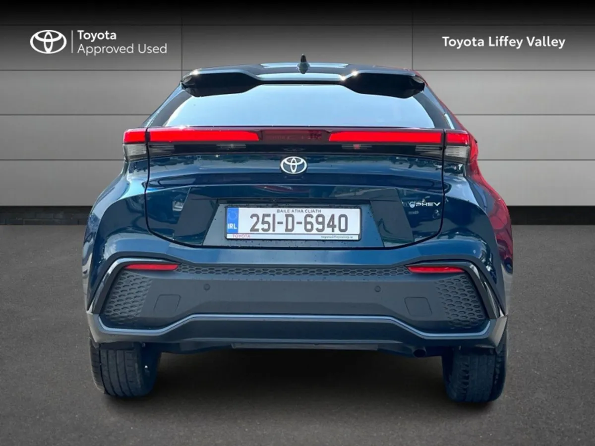 Toyota C-HR C-hr Phev SOL - Image 4