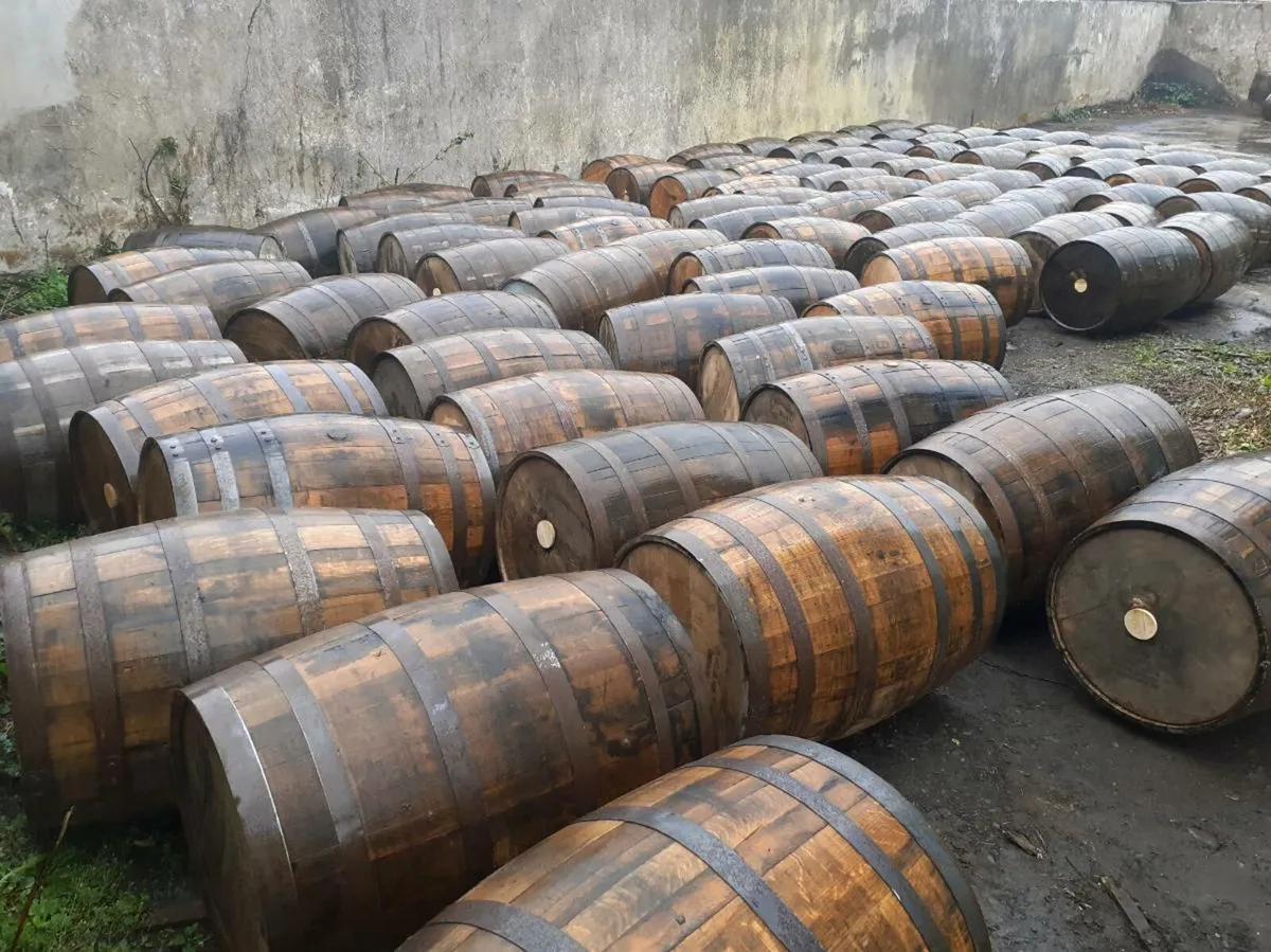Whiskey barrels - Image 4