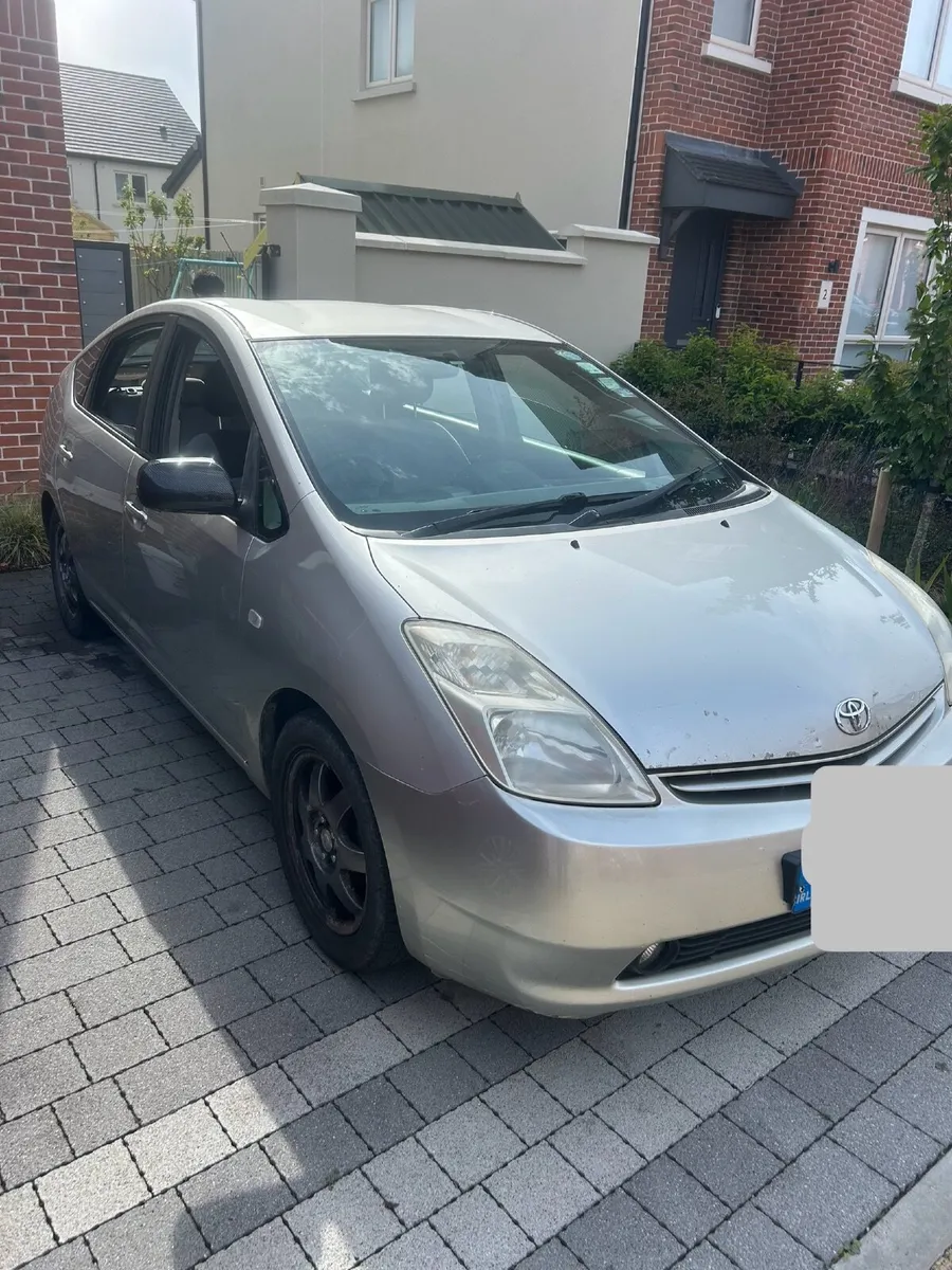 Toyota Prius 2005 - Image 1