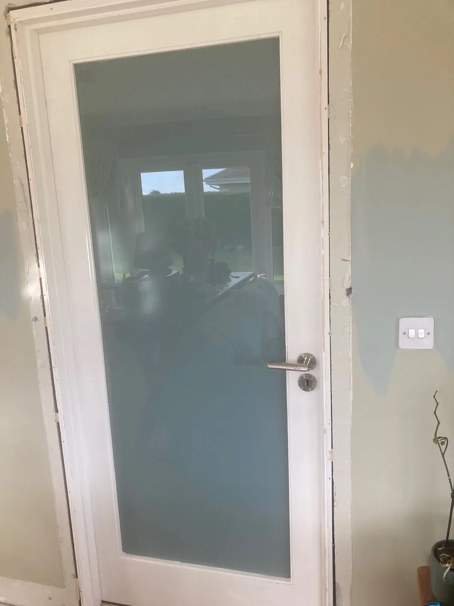 Internal white shaker doors - Image 1