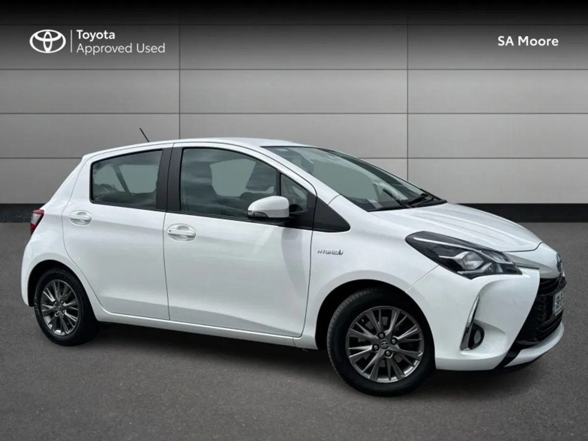 Toyota Yaris Hybrid 5DR Luna - Image 1