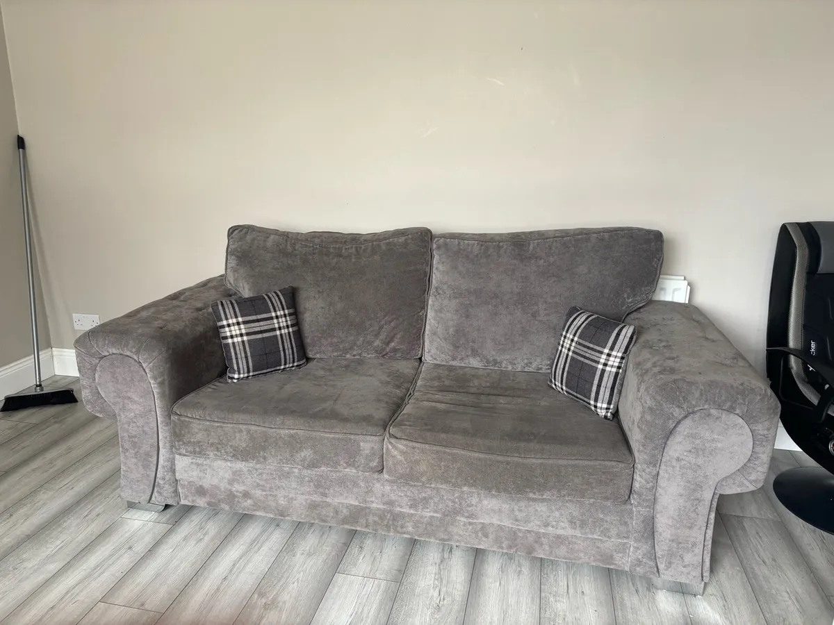 Two 2 seater couches - Image 1