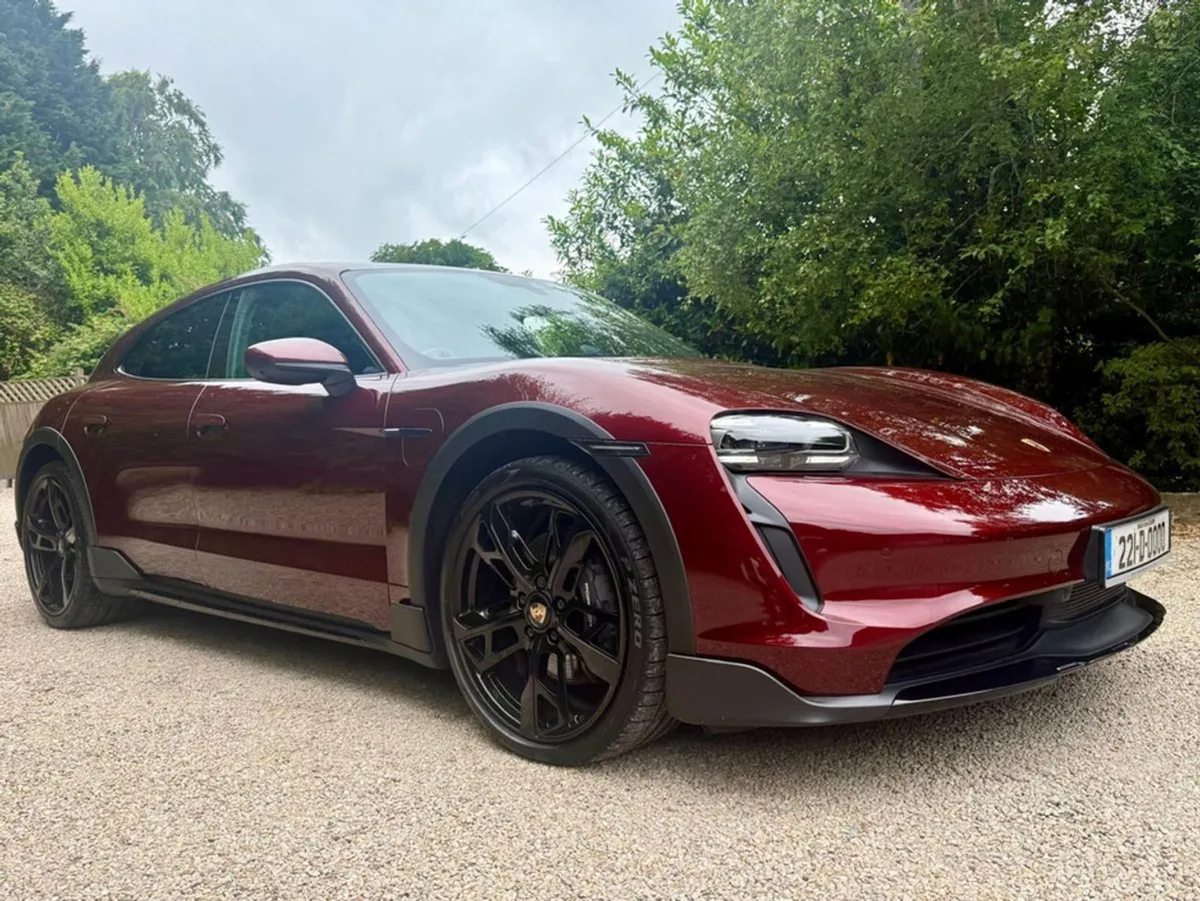 Porsche Taycan 4 Cross Turismo  performance Batte - Image 1